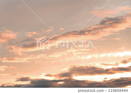 黃昏的天空有雲 119608494