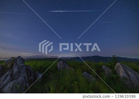 從秋吉台看到的火球和英仙座流星雨 119610386