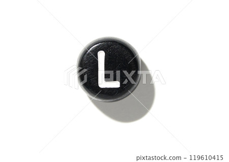 Black keyboard key with white letter l on white background: minimalist 119610415