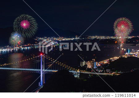 從日野山公園展望台看到的關門海峽煙火大會 從日野山公園展望台看到的關門海峽煙火大會 119611014