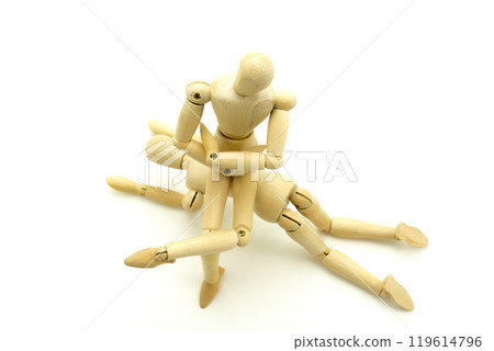 畫娃娃 把人放在屁股上 畫娃娃 把人放在屁股上 119614796