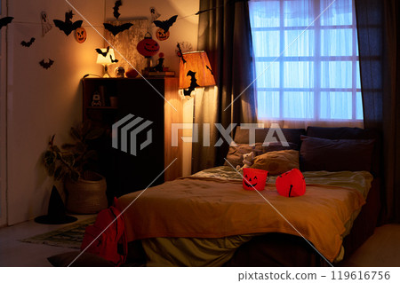 Double bed with two buckets for treats Double bed with two buckets for treats 119616756