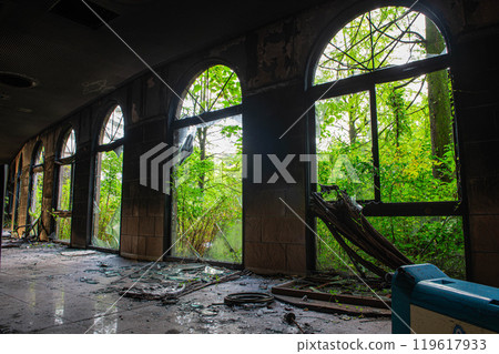 廢棄度假酒店的內部景觀 119617933