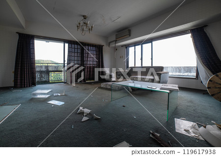 廢棄度假酒店的內部景觀 廢棄度假酒店的內部景觀 119617938