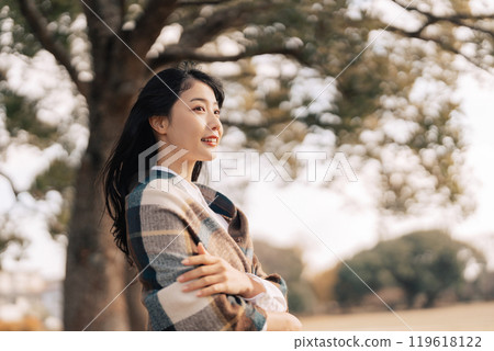 一個女人拖延 119618122