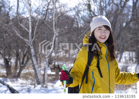 享受冬季休閒的女人 享受冬季休閒的女人 119618195