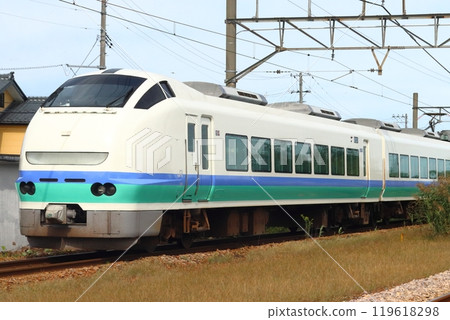 Shinetsu Main Line Limited Express Shirayuki: E653 Series Kaminumattari Color Shinetsu Main Line Limited Express Shirayuki: E653 Series Kaminumattari Color 119618298