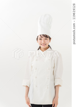 穿著廚師服、戴著廚師帽的婦女 119619128