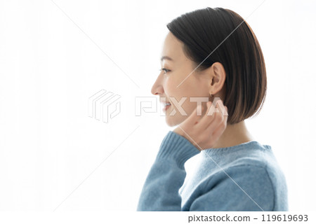 Beauty Profile Woman 119619693