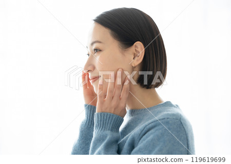 Beauty Profile Woman 119619699