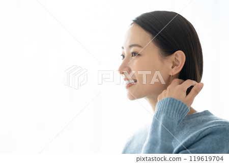 Beauty Profile Woman 119619704