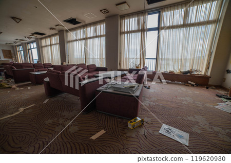 廢棄旅館的大廳 廢棄旅館的大廳 119620980