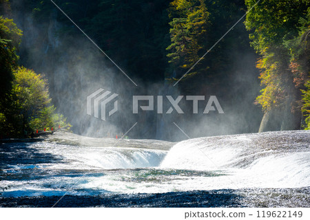 Oriental Niagara Waterfall of Fukiwari that splashes Oriental Niagara Waterfall of Fukiwari that splashes 119622149
