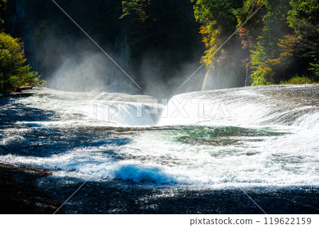 Oriental Niagara Waterfall of Fukiwari that splashes Oriental Niagara Waterfall of Fukiwari that splashes 119622159