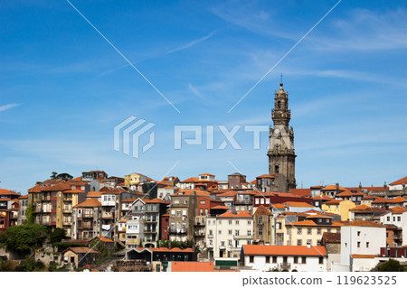 Clerigos Church and Old Traditional Houses on Porto City Clerigos Church and Old Traditional Houses on Porto City 119623525