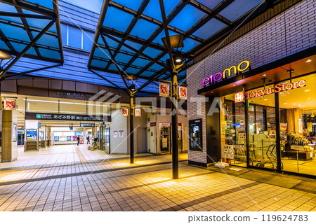 10月21日日本橫濱市景，俯瞰阿札野站等。 119624783