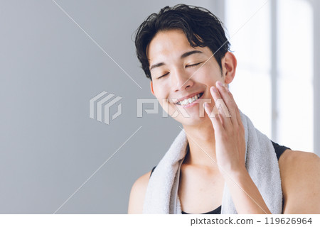 照鏡子的年輕人 119626964