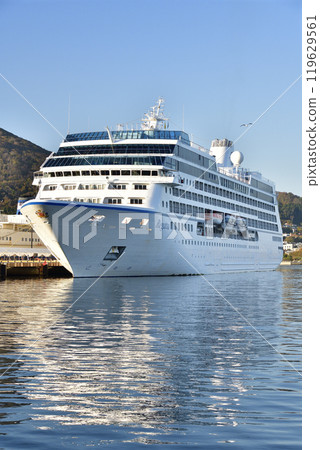 Photographing the cruise ship Regatta calling at Hakodate Port in Hakodate, Hokkaido in autumn Photographing the cruise ship Regatta calling at Hakodate Port in Hakodate, Hokkaido in autumn 119629561