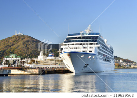 Photographing the cruise ship Regatta calling at Hakodate Port in Hakodate, Hokkaido in autumn 119629568