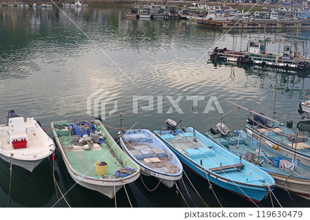 Fishing boats tied up at Tomonoura Port 119630479