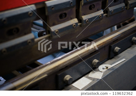 Brake press machine for bending plates Brake press machine for bending plates 119632362
