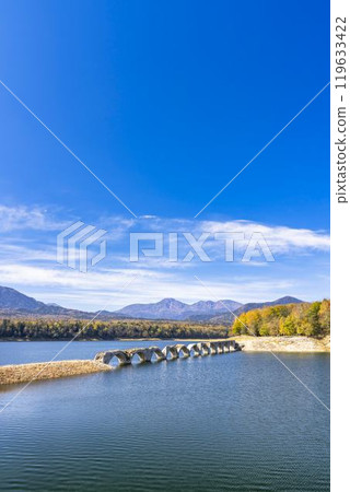 北海道上士幌町，秋日晴朗的舊國鐵志幌線 Taushubetsu 河大橋 119633422