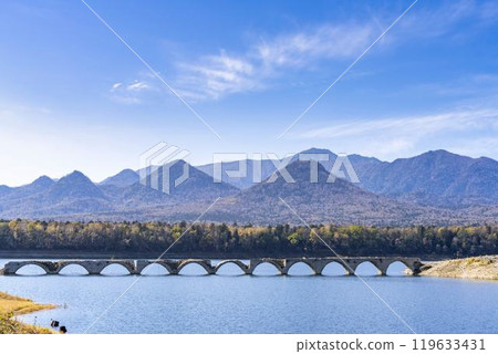 北海道上士幌町,秋日晴朗的舊國鐵志幌線 Taushubetsu 河大橋 北海道上士幌町,秋日晴朗的舊國鐵志幌線 Taushubetsu 河大橋 119633431