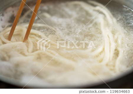 煮烏冬面 119634663