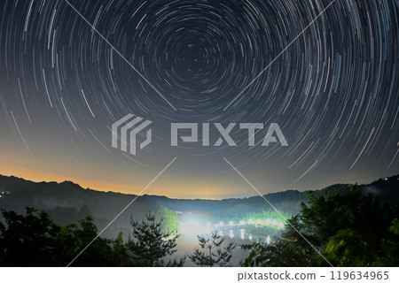 Starry sky over Lake Sasagawa, Chiba Prefecture Starry sky over Lake Sasagawa, Chiba Prefecture 119634965