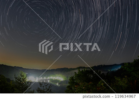 Starry sky over Lake Sasagawa, Chiba Prefecture Starry sky over Lake Sasagawa, Chiba Prefecture 119634967