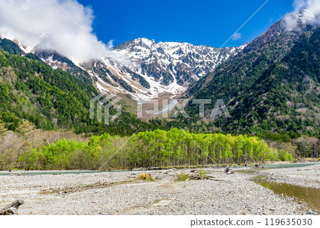 Early summer hiking in the Northern Alps: Walking along the left bank of the Azusa River from Kamikochi, Mt. Okuhotaka seen from Konashidaira 119635030