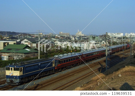 EF65-1100牽引的「再見夕鳥舞子」在東海道貨運線上行駛_2008年3月8日拍攝 EF65-1100牽引的「再見夕鳥舞子」在東海道貨運線上行駛_2008年3月8日拍攝 119639531