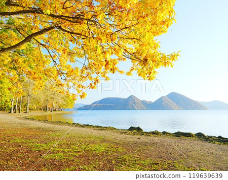 秋天的北海道洞爺湖的壯麗景色 渚公園 可以看到日落 119639639