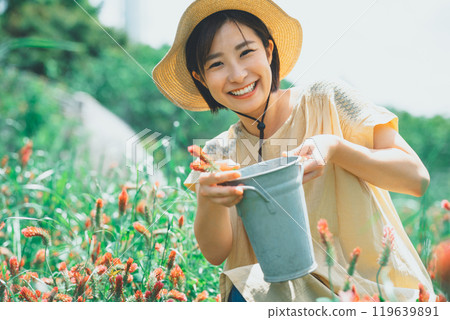 草莓蠟燭採花 119639891