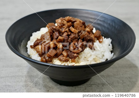 Minced meat rice (rouleau rice) Minced meat rice (rouleau rice) 119640786