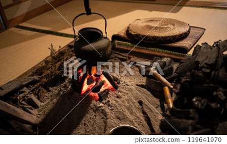 有壁爐的古老民居 119641970