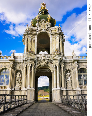 有田陶瓷公園內的茨溫格宮（佐賀縣有田町） 119643602