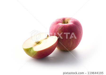Nagano Prefecture Shinano Sweet (apple) white background Nagano Prefecture Shinano Sweet (apple) white background 119644195