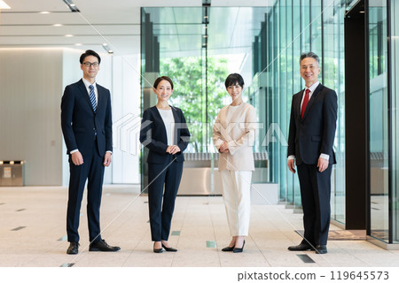 Business person, male and female, whole body Business person, male and female, whole body 119645573