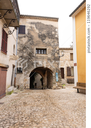 法國南部一個小村莊的景色 119646292