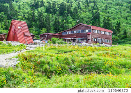 Kurobegoro hut: Hiking Mount Kurobegoro in the Northern Alps 119646870