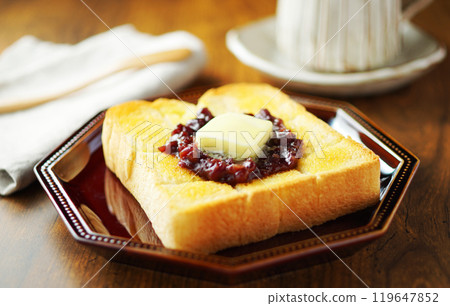 Ogura toast (red butter toast) Ogura toast (red butter toast) 119647852