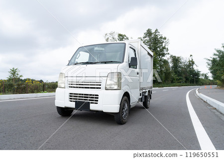 正在運送的輕型貨物圖片(輕型卡車) 正在運送的輕型貨物圖片(輕型卡車) 119650551