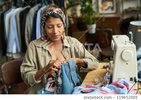 Decorating denim jacket with sequins Decorating denim jacket with sequins 119652005