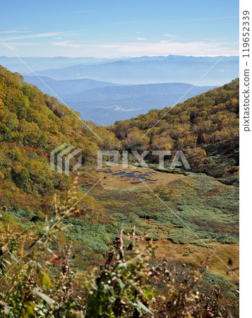 妙高火山口長助池的秋天 妙高火山口長助池的秋天 119652339