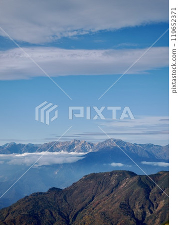 The Ushiro-Tateyama mountain range as seen from the summit of Mt. Hiuchi 119652371
