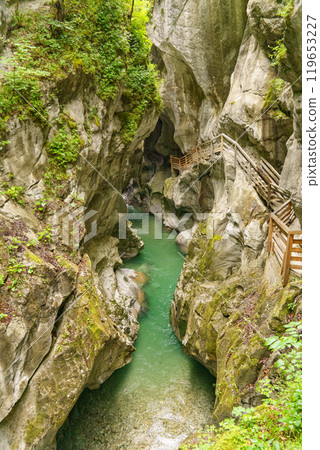 the austrian alps near gosau 119653227