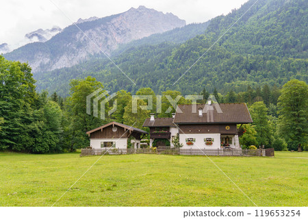 the austrian alps near gosau 119653254
