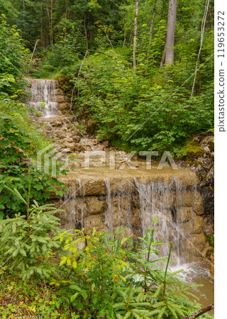 the austrian alps near gosau 119653272