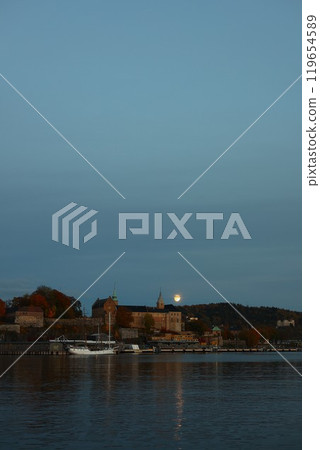 Akershus Fortress and the full moon 119654589